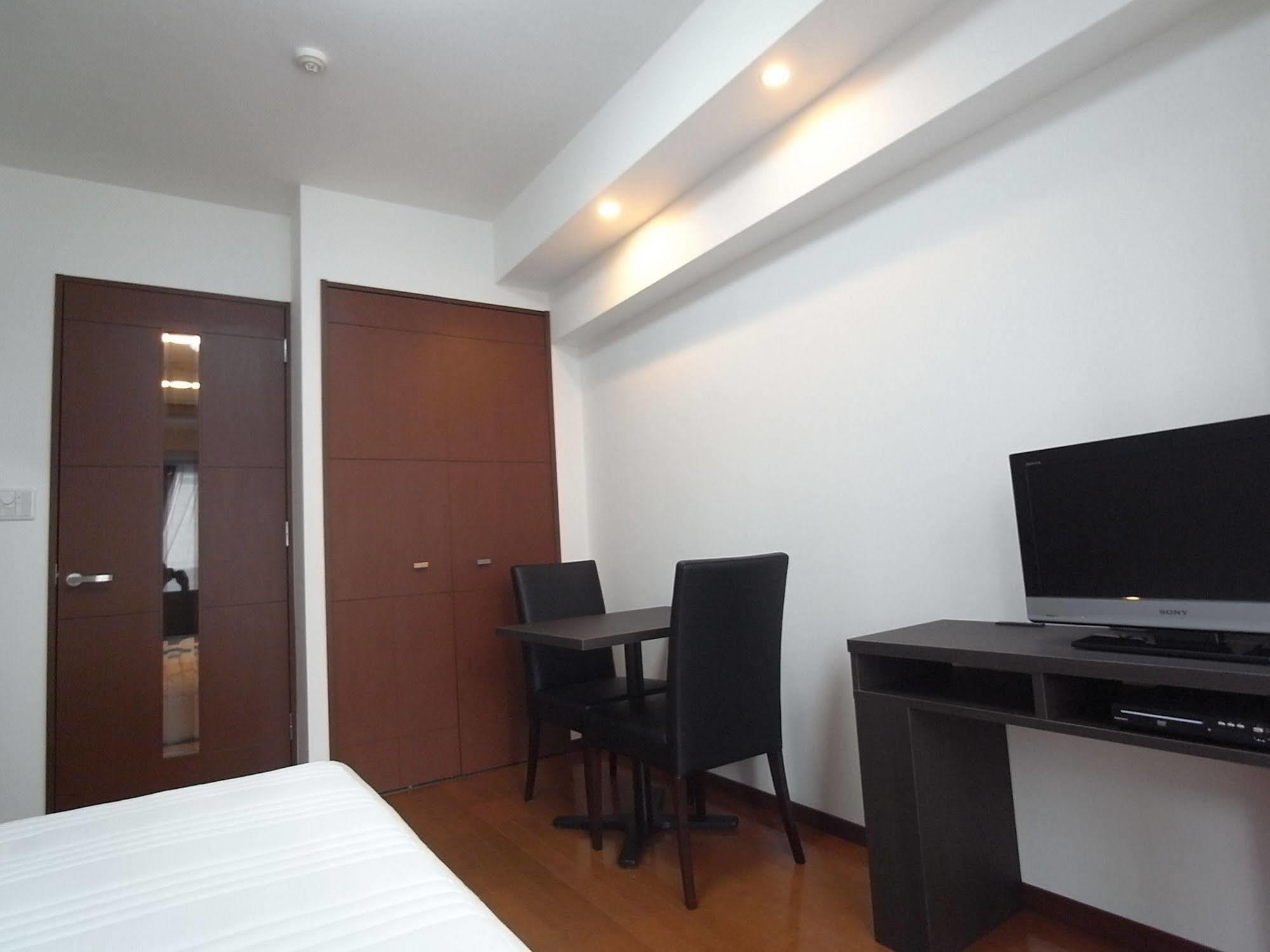 Palace Studio Shinjuku Tochomae Токио Екстериор снимка