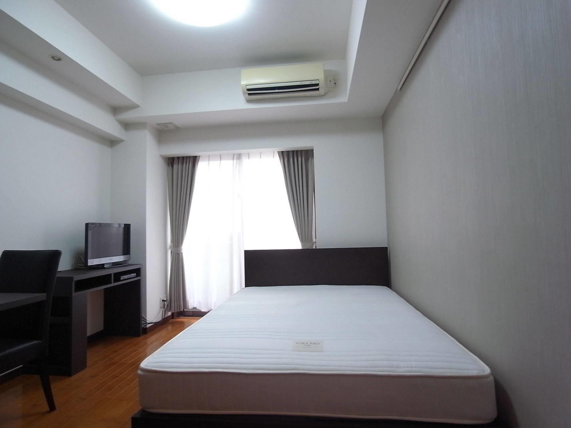 Palace Studio Shinjuku Tochomae Токио Екстериор снимка